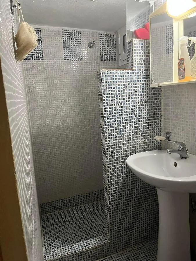 Two Bedroom Apartment In Historical Area テッサロニキ